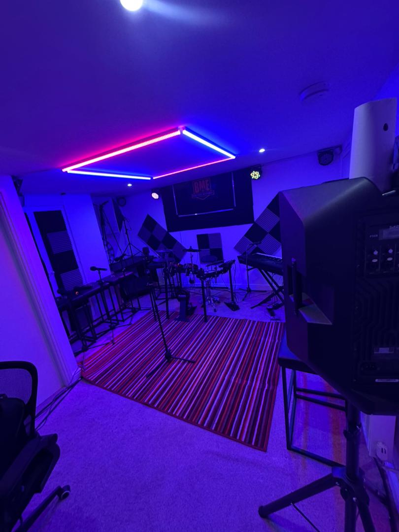 Bhablo studio artwork for Use Me Lord